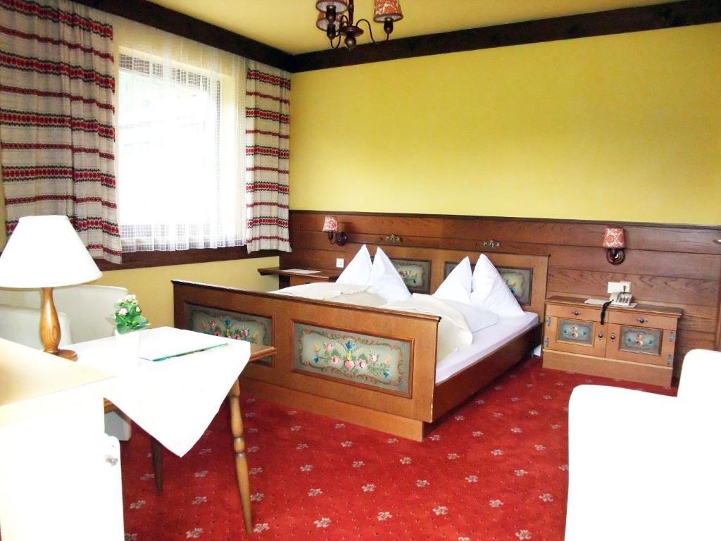 Ferienhotel Knollhof Ramsau am Dachstein Pokoj fotografie
